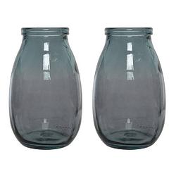 Foto van 2x stuks grijze vazen/bloemenvazen van gerecycled glas 18 x 28 cm - vazen