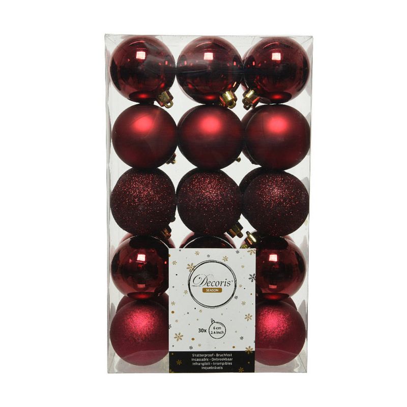 Foto van 30x stuks kunststof kerstballen donkerrood (oxblood) 6 cm glans/mat/glitter - kerstbal