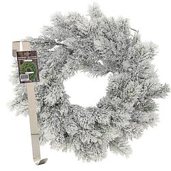 Foto van Kerstkrans 35 cm - groen - besneeuwd - met messing zilveren hanger/ophanghaak - kerstversiering - kerstkransen