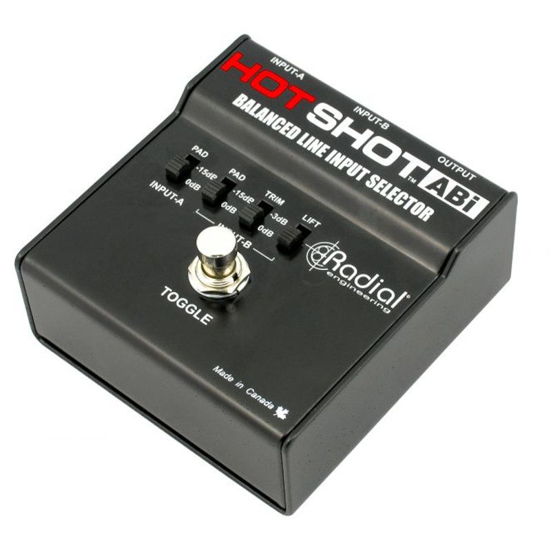 Foto van Radial hotshot abi a/b footswitch selector 2 xlr in - 1 out