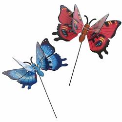 Foto van 2x stuks metalen deco vlinders rood en blauw van 11 x 70 cm op tuinstekers - tuinbeelden