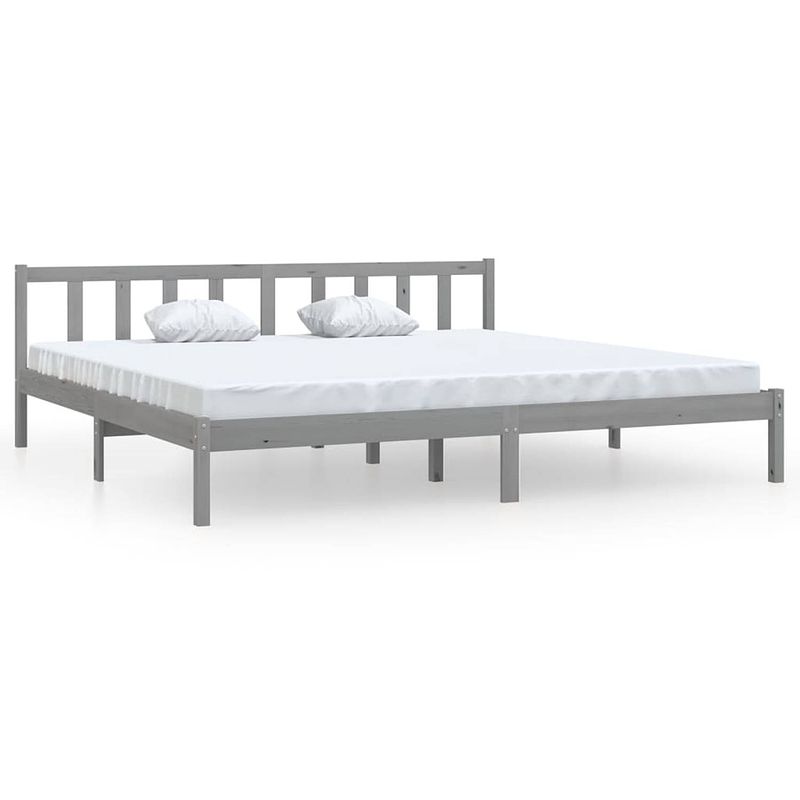 Foto van Vidaxl bedframe massief grenenhout grijs 180x200 cm 6ft super king