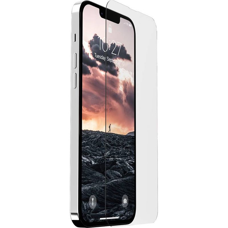 Foto van Urban armor gear plus tempered glass screenprotector (glas) geschikt voor: iphone 13 pro max 1 stuk(s)