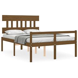 Foto van The living store massief grenenhouten bedframe - honingbruin - 205.5 x 125.5 x 81 cm - multiplex lattenbodem