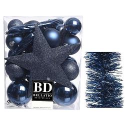 Foto van Kerstversiering kerstballen 5-6-8 cm met ster piek en folieslingers pakket donkerblauw van 35x stuks - kerstbal