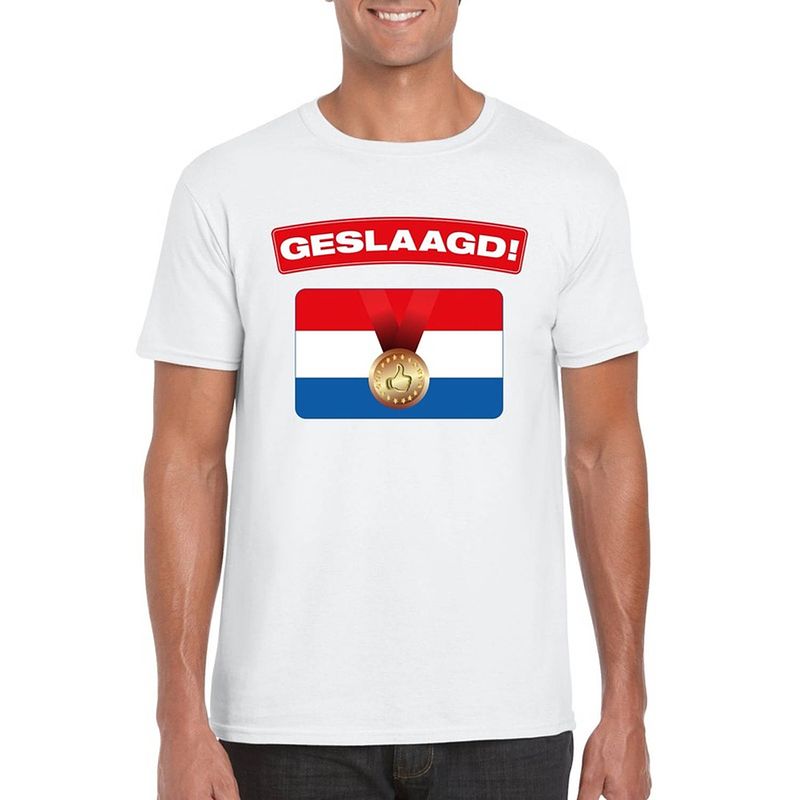 Foto van Geslaagd thema vlag t-shirt wit heren 2xl - feestshirts