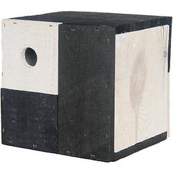 Foto van Vogelhuisje/nestkastje kubus zwart/wit 18 x 18 x 18 cm - vogelhuisjes