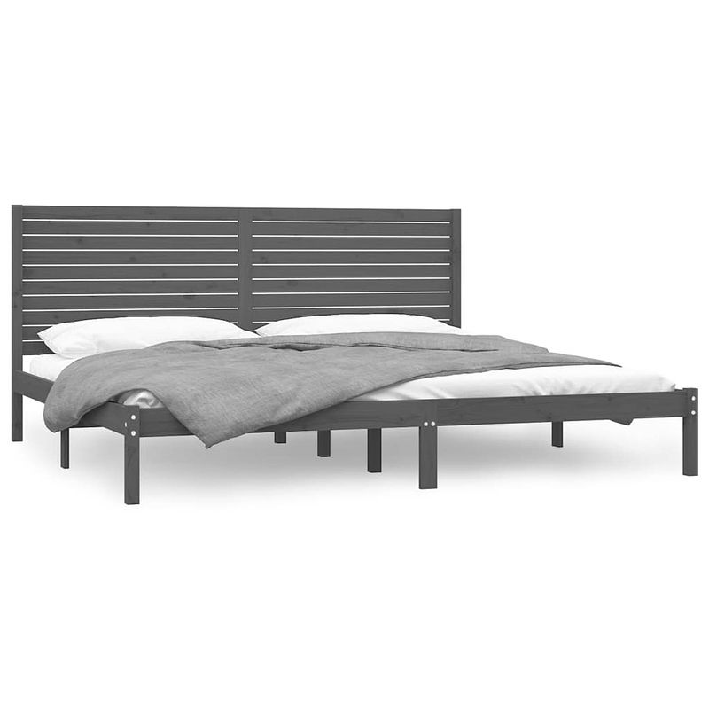 Foto van The living store massief grenenhouten bedframe - grijs - 205.5 x 206 x 100 cm - met hoofdeinde - geschikt voor matras