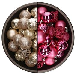 Foto van 74x stuks kunststof kerstballen mix van champagne en fuchsia roze 6 cm - kerstbal