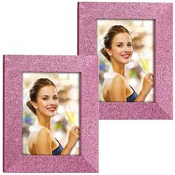 Foto van 2x stuks houten fotolijstje roze met glitters geschikt voor een foto van 20 x 30 cm - fotolijsten