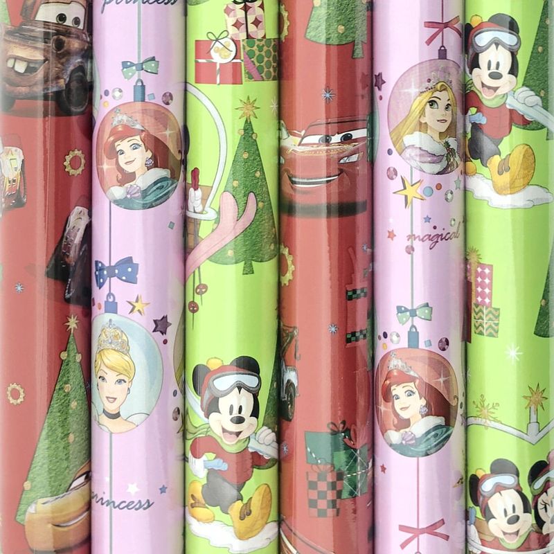 Foto van Disney cadeaupapier kerstpapier voor jongens en meisjes - 200 x 70 cm - 6 rollen