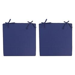 Foto van 2x stoelkussens voor binnen en buiten in de kleur donkerblauw 40 x 40 cm tuinkussens voor buitenstoe - sierkussens