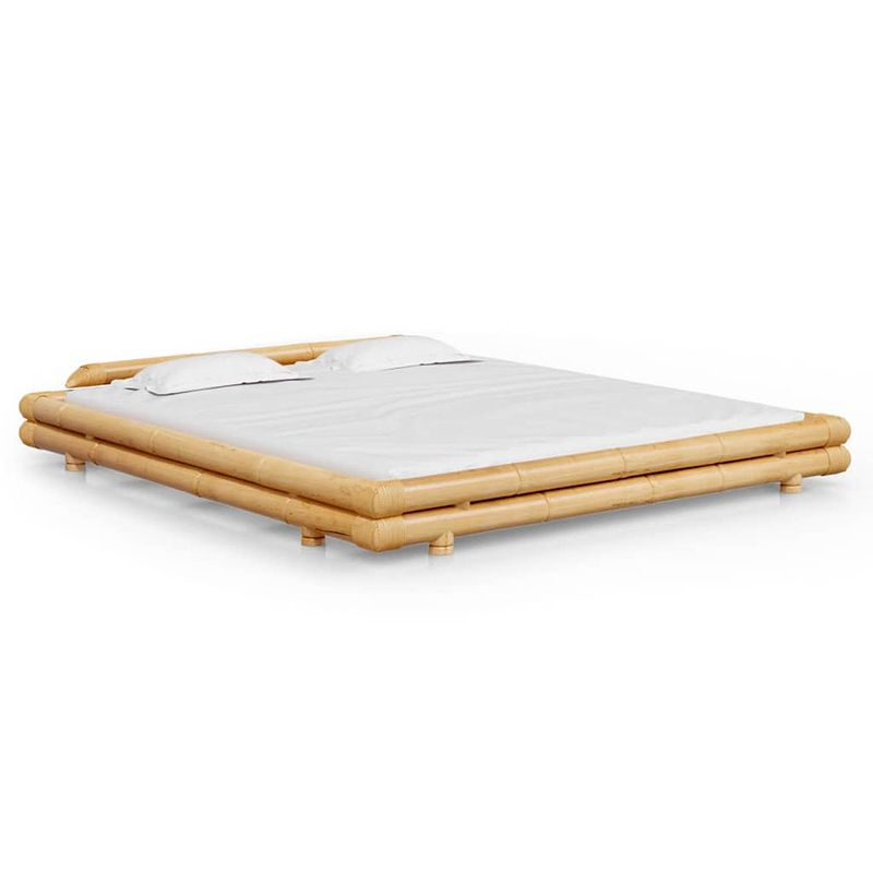 Foto van The living store bamboe bedframe - vintage rustieke stijl - 220x200x36.5 cm - stevige lattenbodem