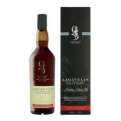 Foto van Lagavulin distillers edition 2022 70cl whisky + giftbox