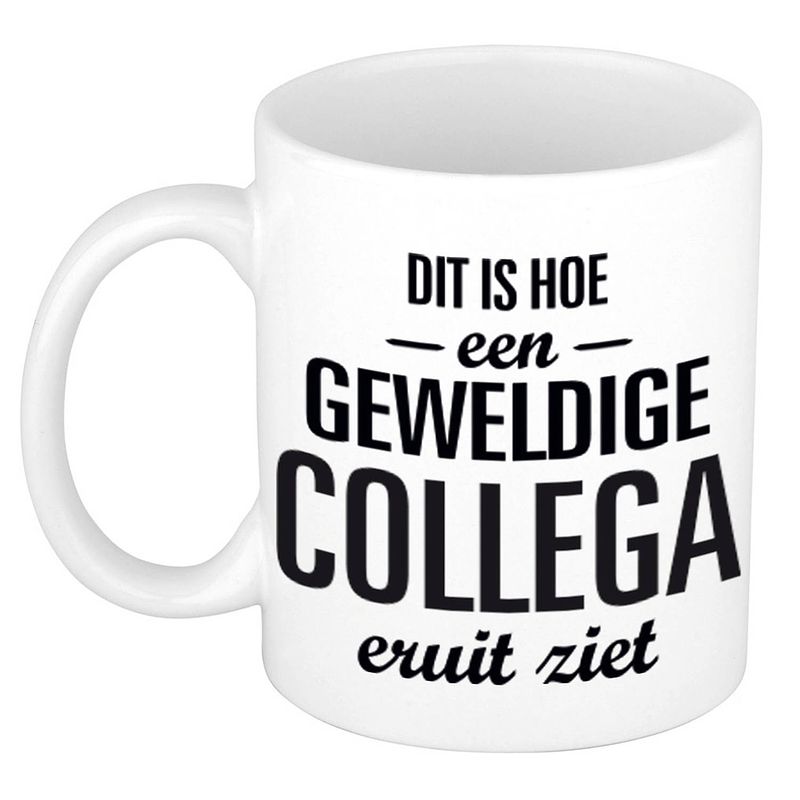 Foto van Geweldige collega cadeau koffiemok / theebeker wit 300 ml - feest mokken