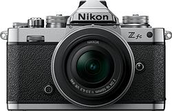 Foto van Nikon z fc + nikkor z 16-50mm f/3.5-6.3 vr + 50-250mm f/4.5-6.3