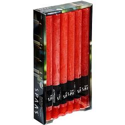 Foto van 12x lange rustieke kaarsen rood 25 cm 10 branduren huishoudkaarsen/dinerkaarsen/tafelkaarsen - dinerkaarsen