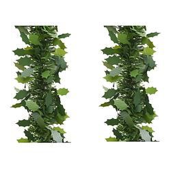 Foto van 6x stuks groene kerstslinger met hulst bladeren 10 x 270 cm - kerstslingers
