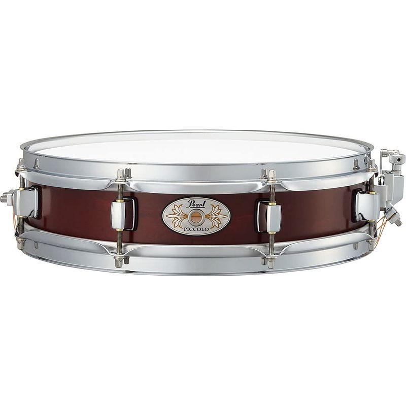 Foto van Pearl m1330.100 maple piccolo wine red snare drum 13x3 inch