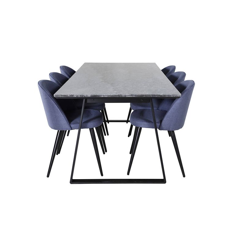 Foto van Estelleblbl eethoek eetkamertafel zwart, marmer en 6 velvet eetkamerstal blauw.