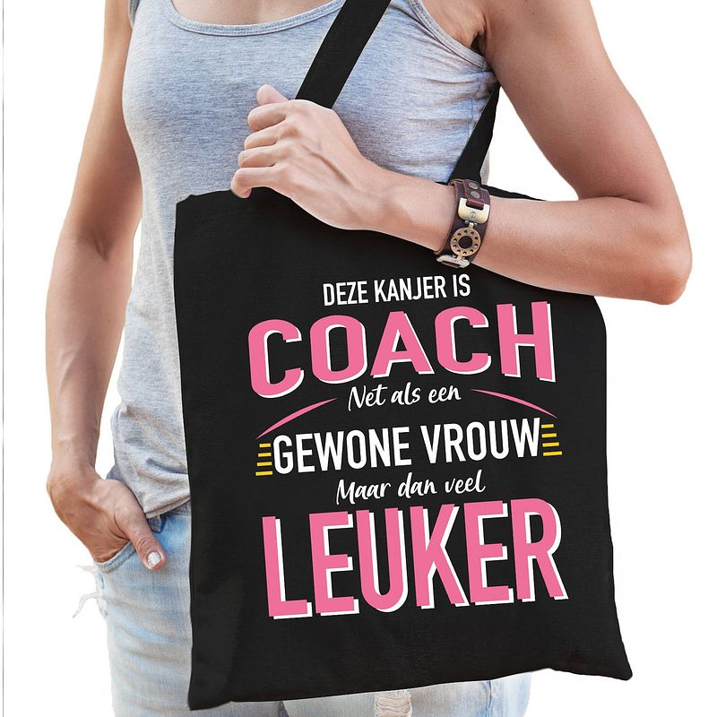 Foto van Gewone vrouw / coach cadeau tas zwart voor dames - feest boodschappentassen