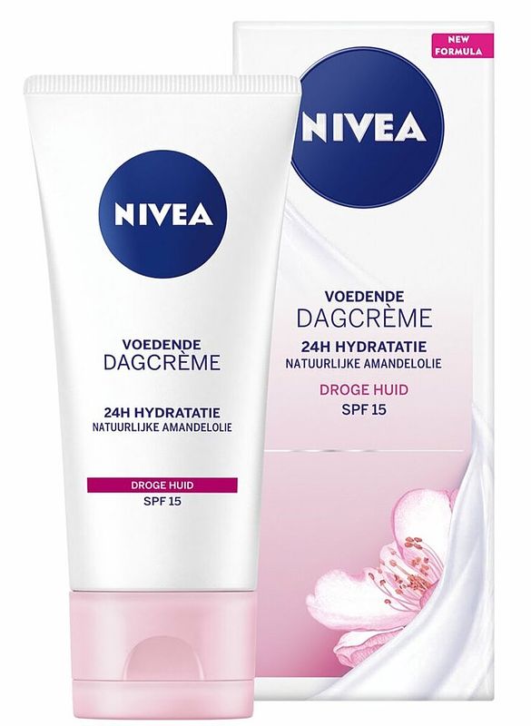 Foto van Nivea essentials dagcreme +24h voedend spf15 50ml bij jumbo