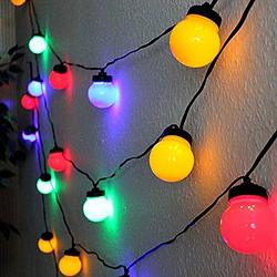 Foto van Party lighting feestverlichting met 20 gekleurde led lampen (12,50m)
