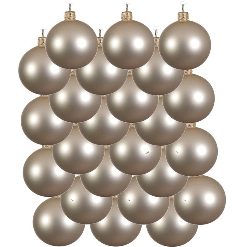 Foto van 24x glazen kerstballen mat licht parel/champagne 8 cm kerstboom versiering/decoratie - kerstbal