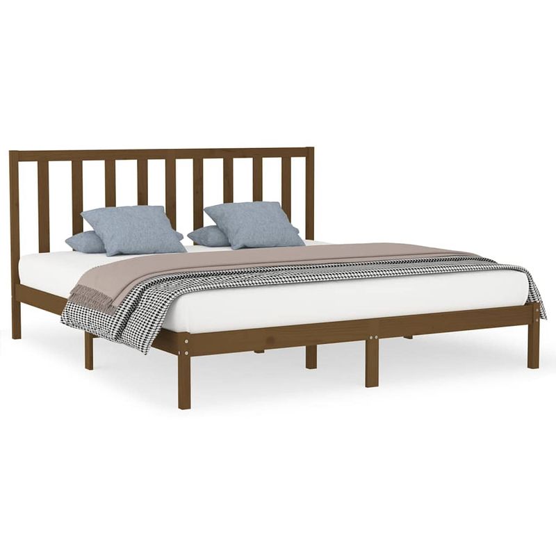 Foto van The living store bedframe grenenhouten - 205.5 x 186 x 100 cm - honingbruin