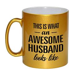 Foto van Awesome husband / echtgenoot gouden cadeau mok / beker 330 ml - feest mokken