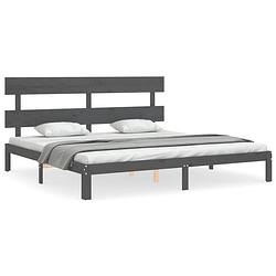 Foto van The living store bed - massief grenenhout - 203.5 x 183.5 x 81 cm - grijs