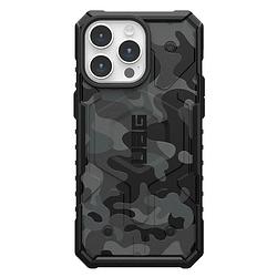 Foto van Uag pathfinder backcover iphone 15 pro max telefoonhoesje groen