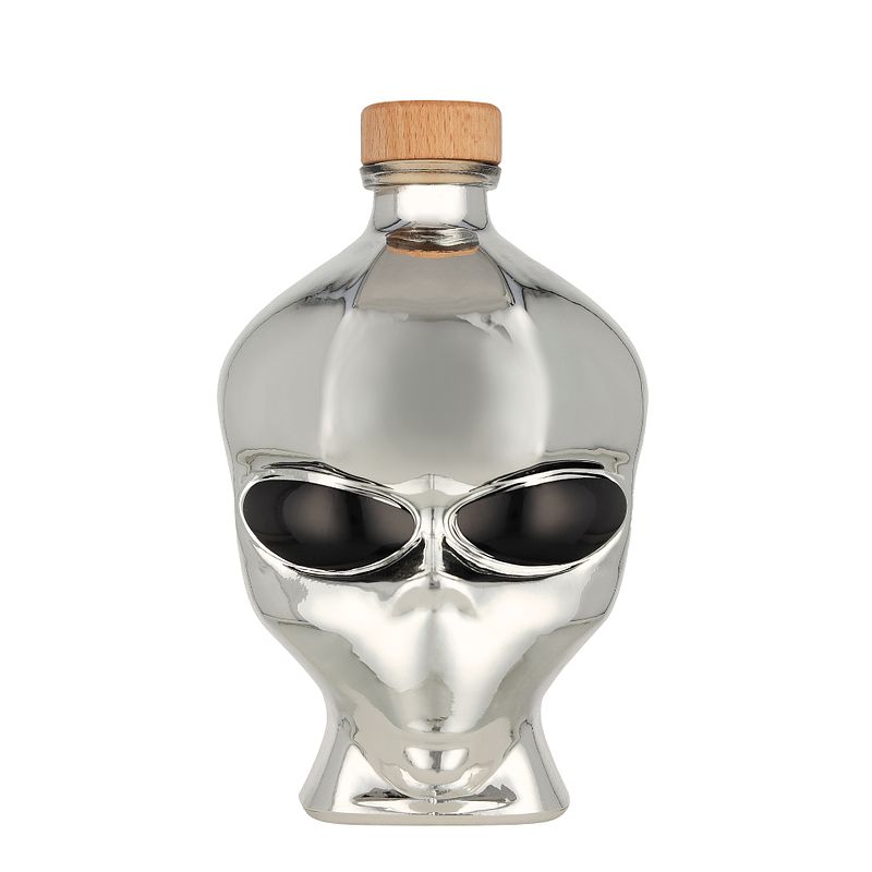 Foto van Outerspace alien head chrome edition 70cl wodka