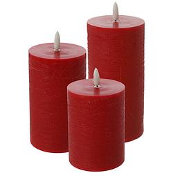 Foto van Led kaarsen/stompkaarsen - set 3x - rood - h10 tot h15 cm - flikkerend licht - timer - led kaarsen