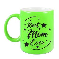 Foto van Best mom ever cadeau koffiemok / theebeker neon groen 330 ml - feest mokken