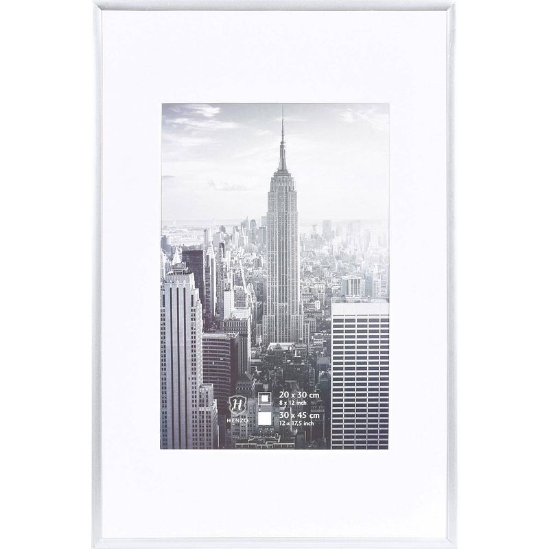 Foto van Henzo fotolijst - manhattan - fotomaat 30x45 cm - zilver