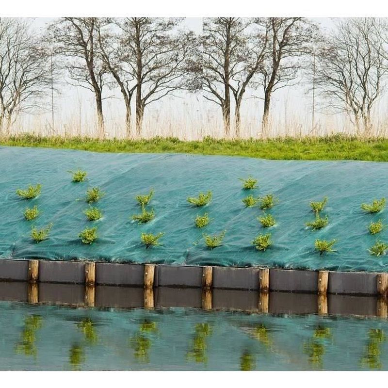 Foto van Tuinaanleg canvas - groen 90 gr / m² - 2x5m