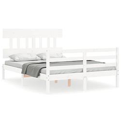 Foto van The living store bedframe - massief grenenhout - 205.5 x 125.5 x 81 cm - wit - montage vereist