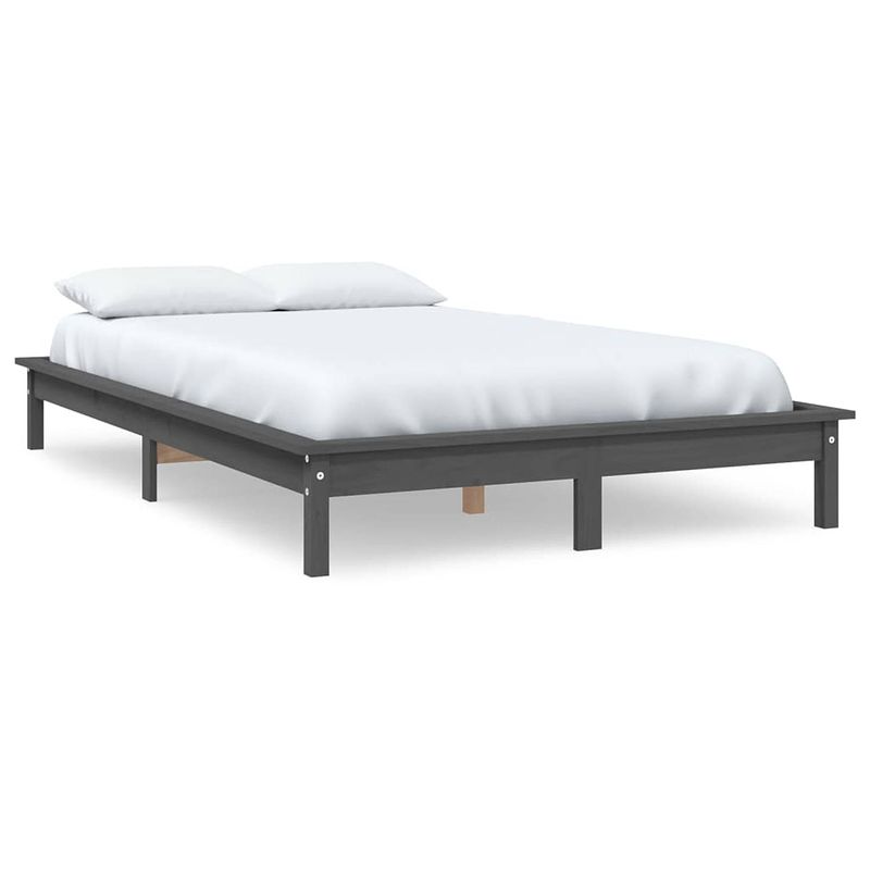 Foto van The living store houten bed - grenenhout - 212 x 151.5 x 26 cm - grijs