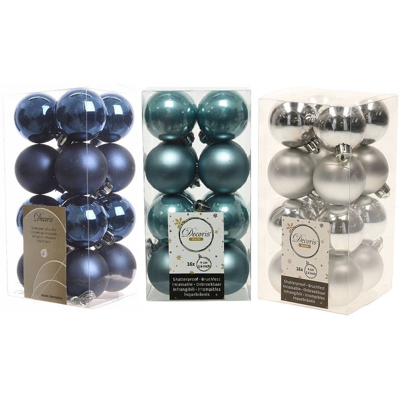 Foto van 48x stuks kunststof kerstballen mix donkerblauw/zilver/ijsblauw 4 cm - kerstbal