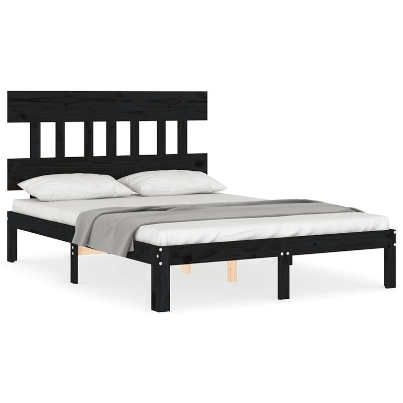 Foto van The living store massief grenenhouten bedframe - zwart - 203.5 x 143.5 x 81 cm - multiplex lattenbodem