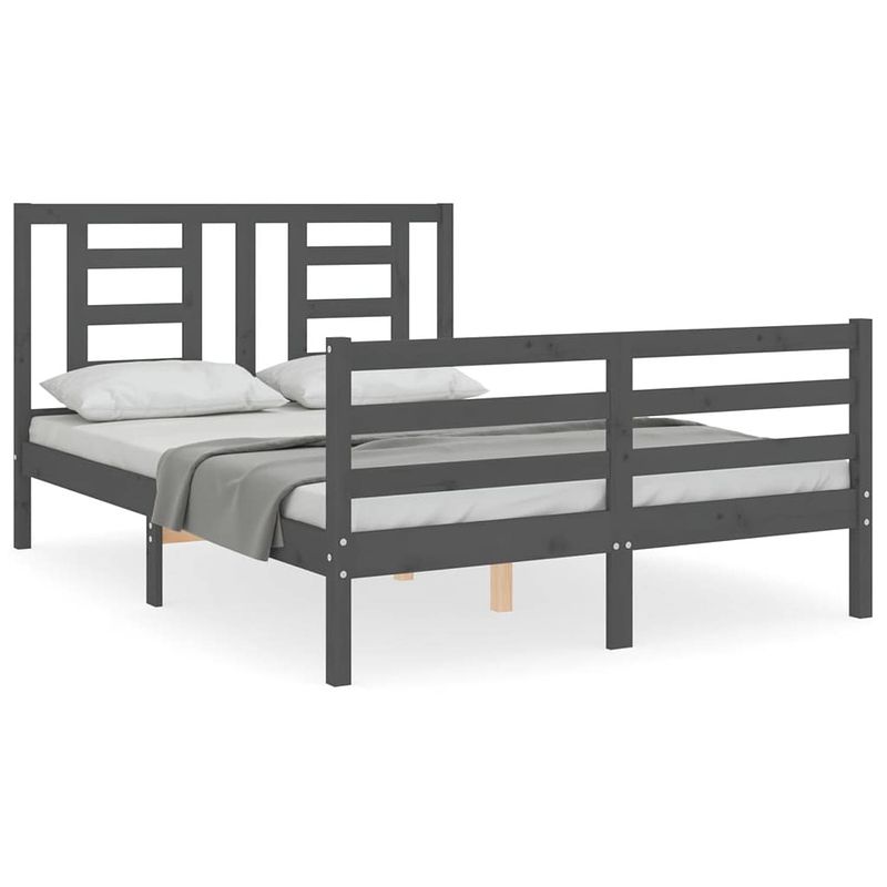 Foto van The living store bedframe - massief grenenhout - multiplex lattenbodem - 205.5 x 145.5 x 100 cm - grijs