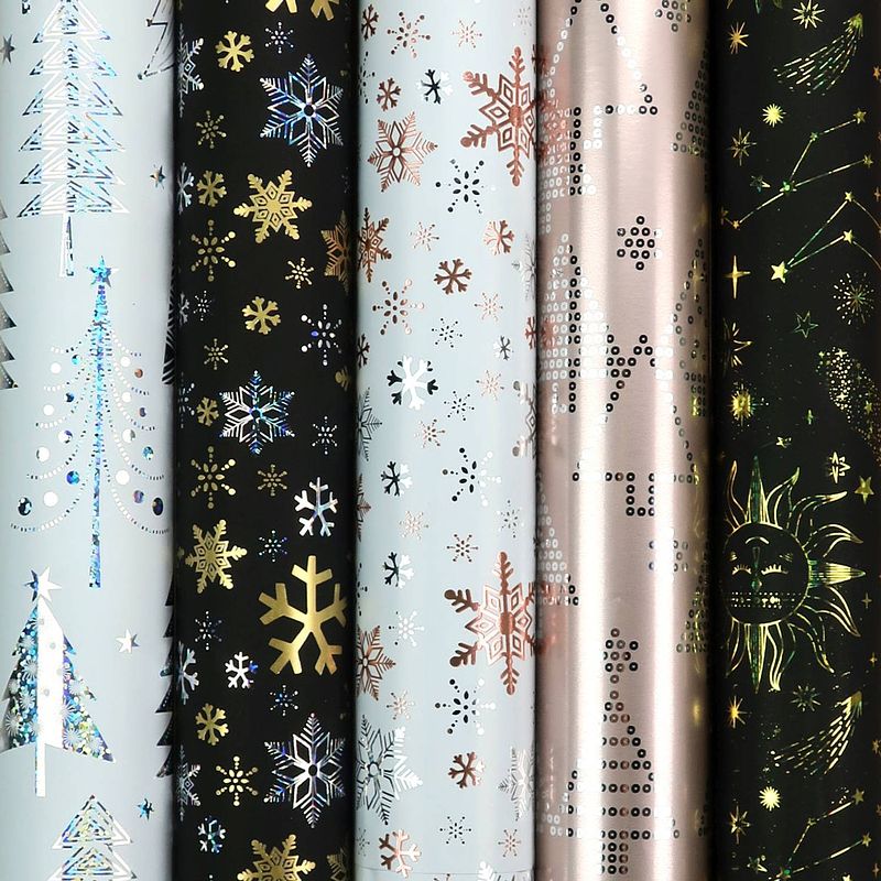 Foto van Nordic lights metallic assortiment cadeaupapier inpakpapier voor kerstmis - 150 x 70 cm - 6 rollen