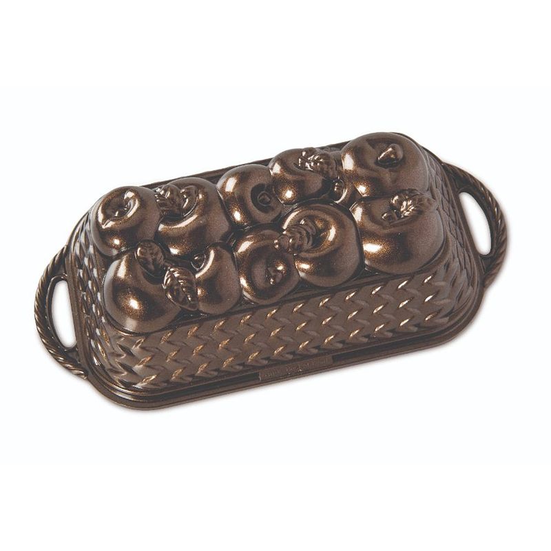 Foto van Nordic ware - bakvorm ""apple basket loaf pan"" - nordic ware fall harvest bronze