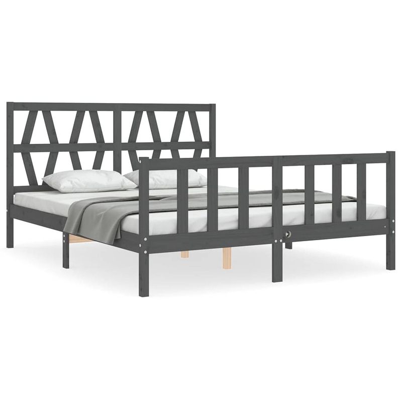 Foto van The living store massief grenenhouten bedframe - grijs - 205.5 x 165.5 x 100 cm - multiplex lattenbodem