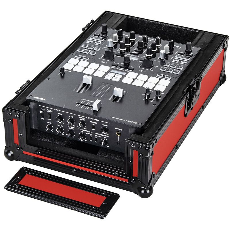 Foto van Odyssey fr10mixbkredxd flightcase voor 10 inch mixer rood