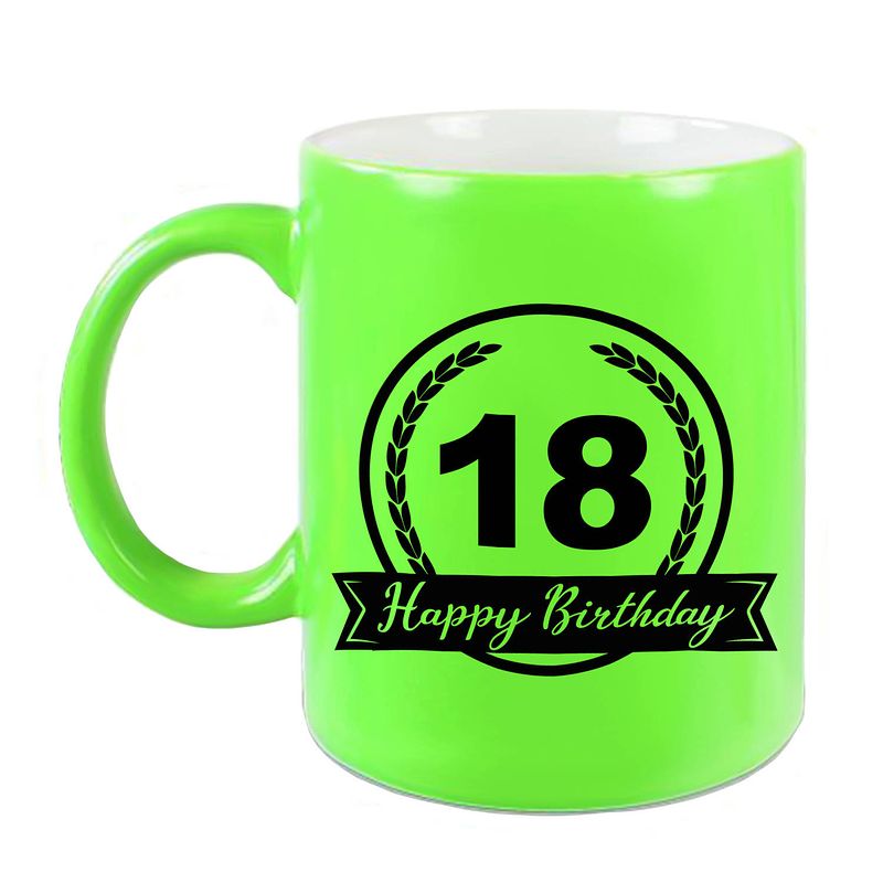 Foto van Happy birthday 18 years cadeau mok / beker neon groen met wimpel 330 ml - feest mokken