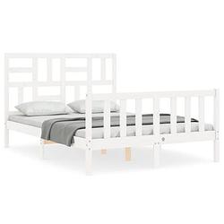 Foto van The living store bedframe massief grenenhout - wit - 195.5 x 125.5 x 104 cm - multiplex lattenbodem