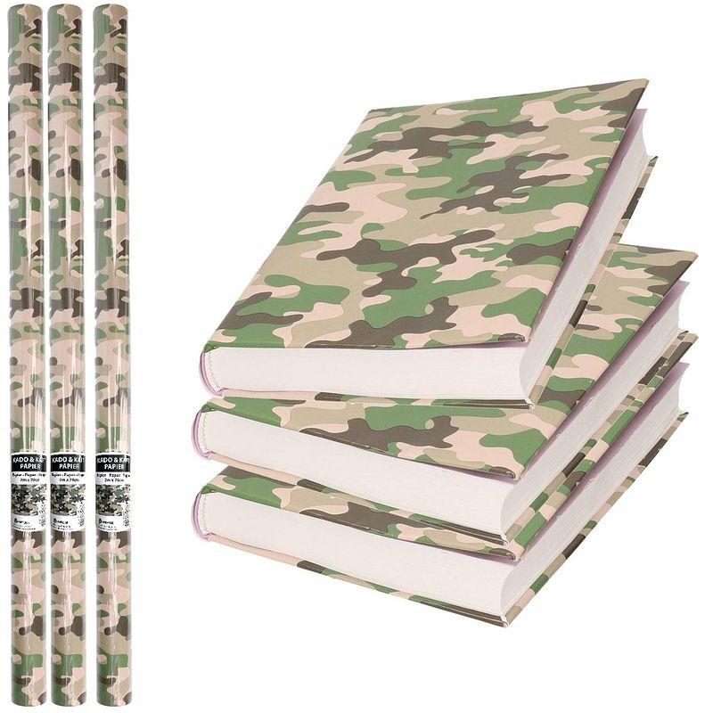 Foto van 4x rollen kadopapier / kaftpapier 200 x 70 cm - camouflage groen - kaftpapier voor schoolboeken / boekenkaften