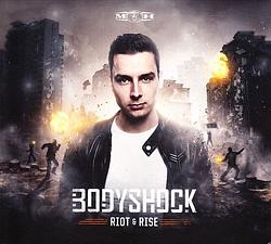 Foto van Riot & rise - cd (8718456049666)